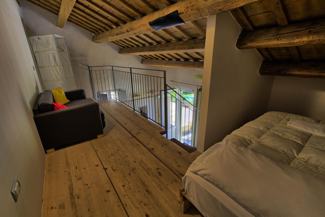 Grande Villa Storica Per Vacanze Con Giardino Privato E Piscina Ostra 외부 사진