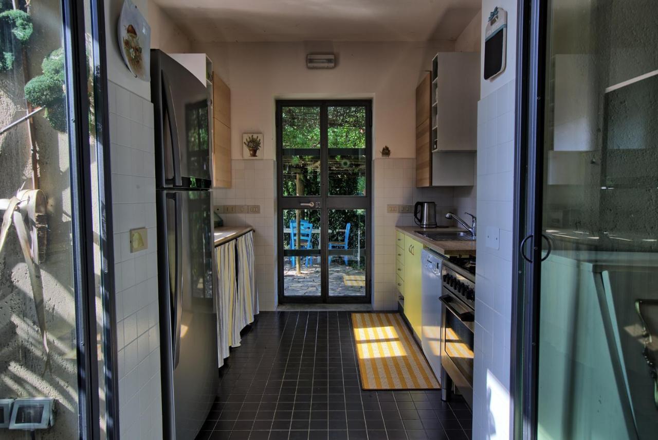 Grande Villa Storica Per Vacanze Con Giardino Privato E Piscina Ostra 외부 사진