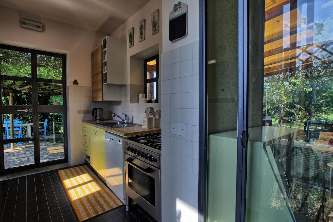Grande Villa Storica Per Vacanze Con Giardino Privato E Piscina Ostra 외부 사진