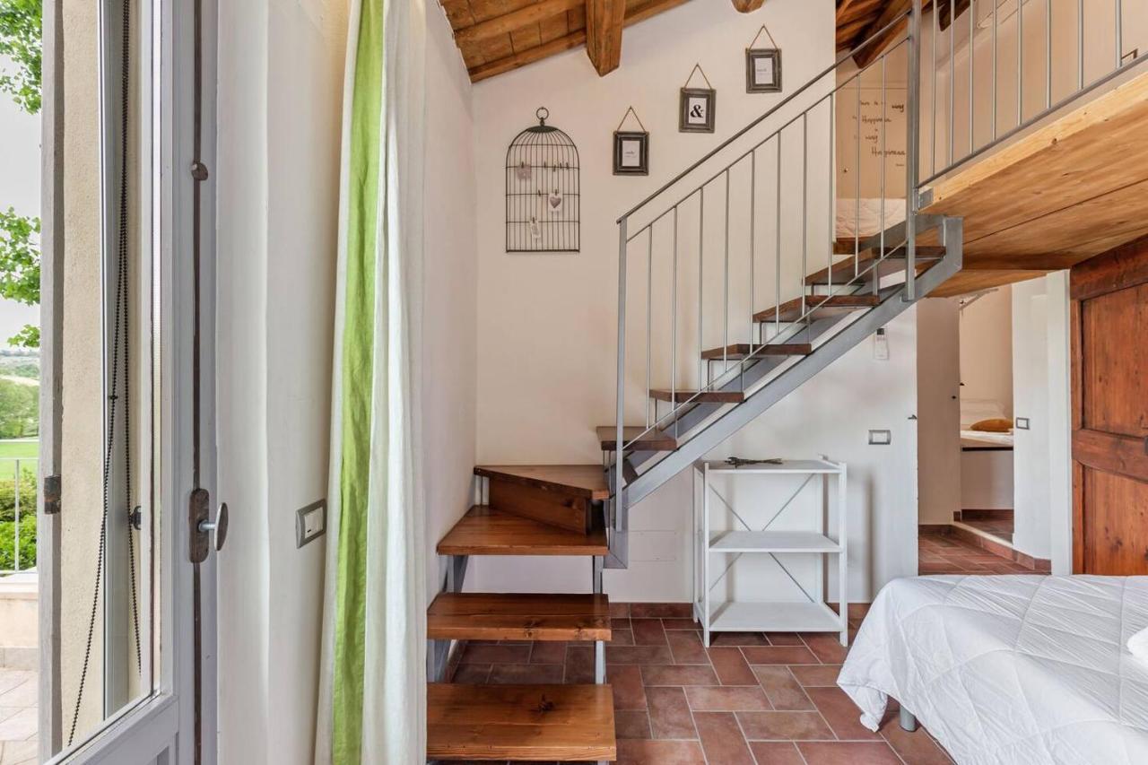 Grande Villa Storica Per Vacanze Con Giardino Privato E Piscina Ostra 외부 사진