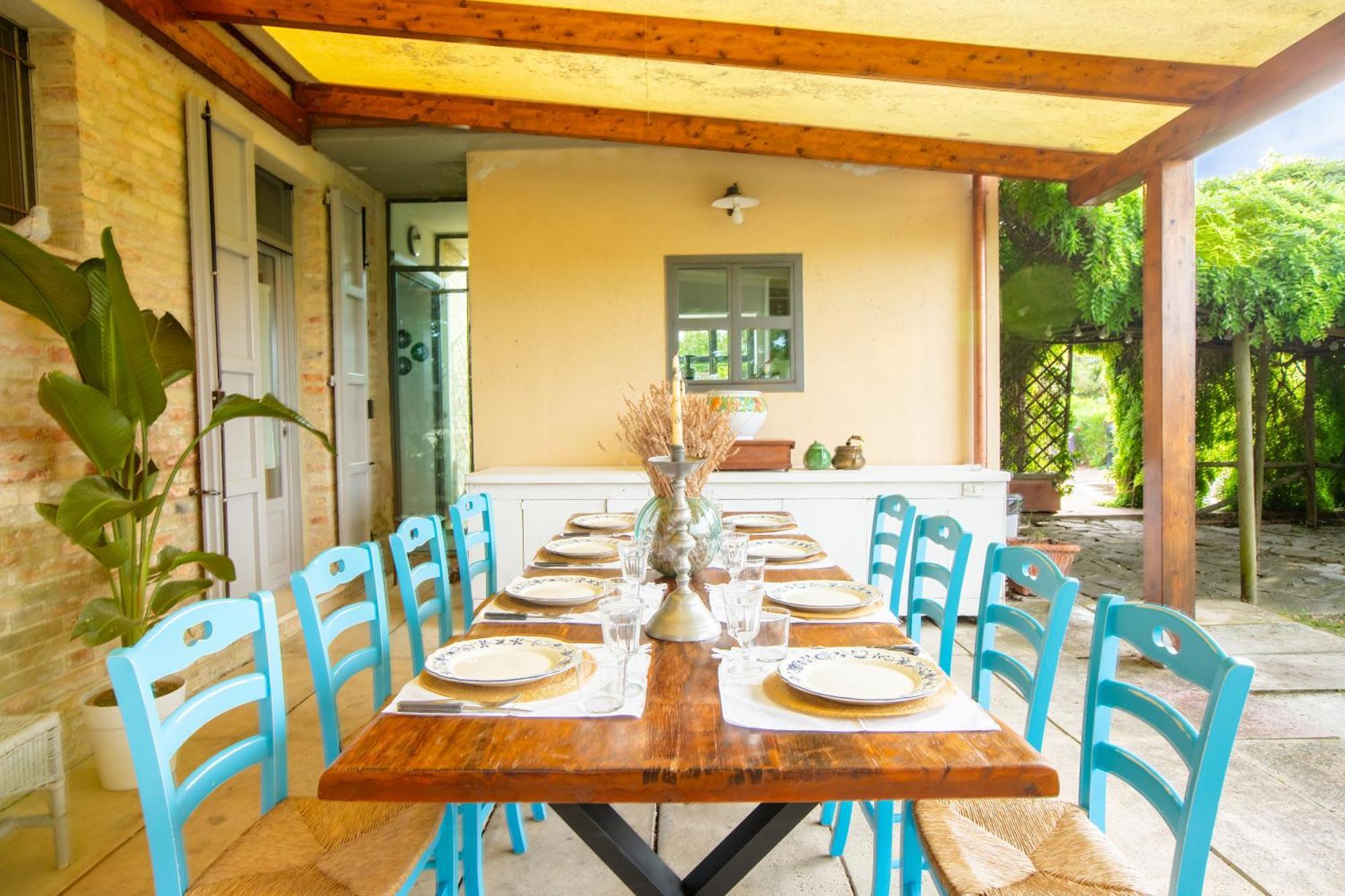 Grande Villa Storica Per Vacanze Con Giardino Privato E Piscina Ostra 외부 사진