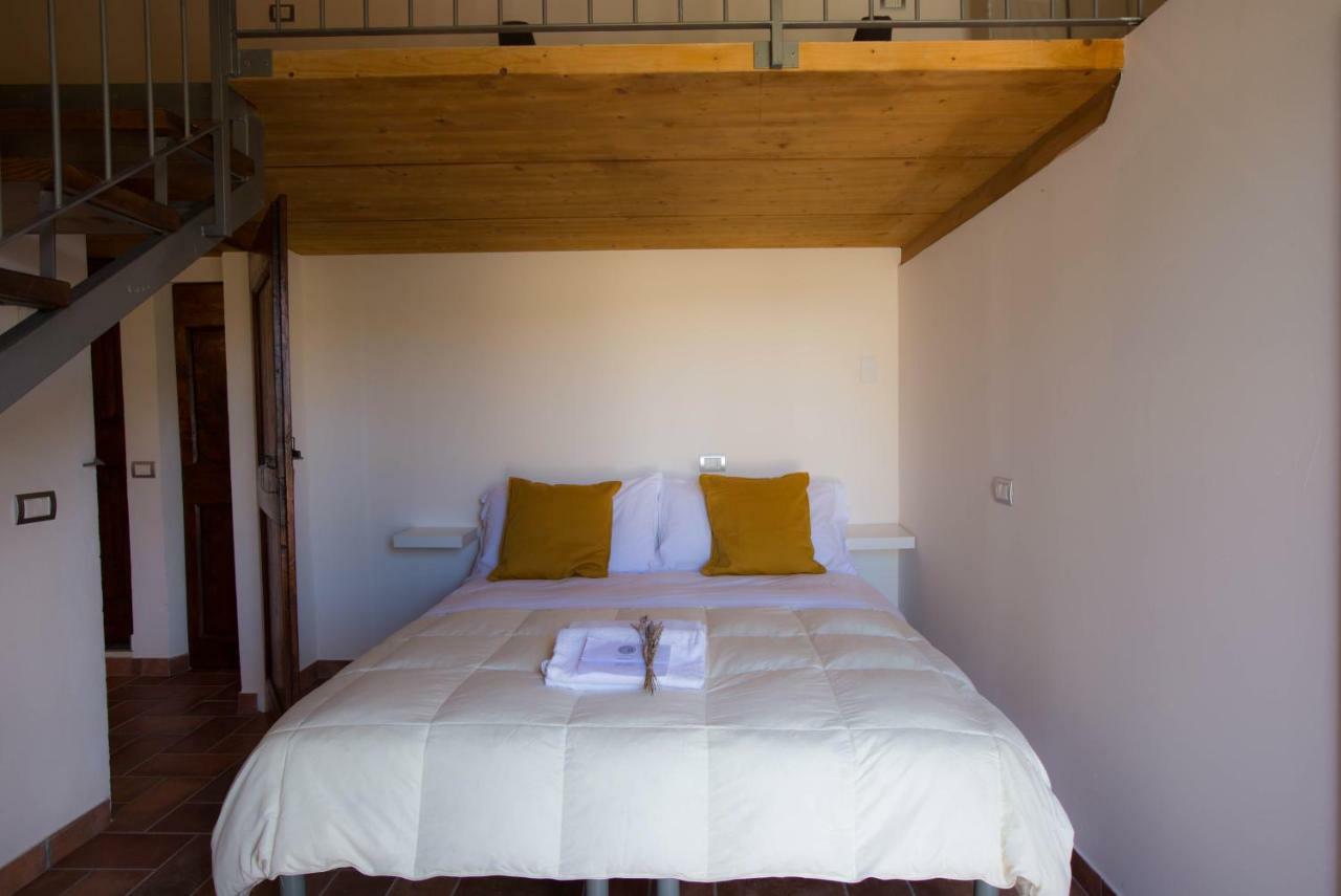 Grande Villa Storica Per Vacanze Con Giardino Privato E Piscina Ostra 외부 사진