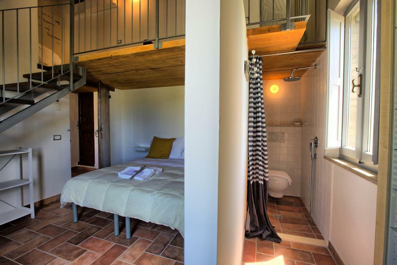 Grande Villa Storica Per Vacanze Con Giardino Privato E Piscina Ostra 외부 사진