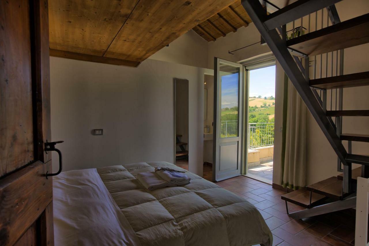 Grande Villa Storica Per Vacanze Con Giardino Privato E Piscina Ostra 외부 사진